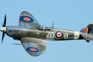 Spitfire Mk IX: legenda, s níž českoslovenští letci bojovali proti nacistům, byla původně jenom nucenou improvizací